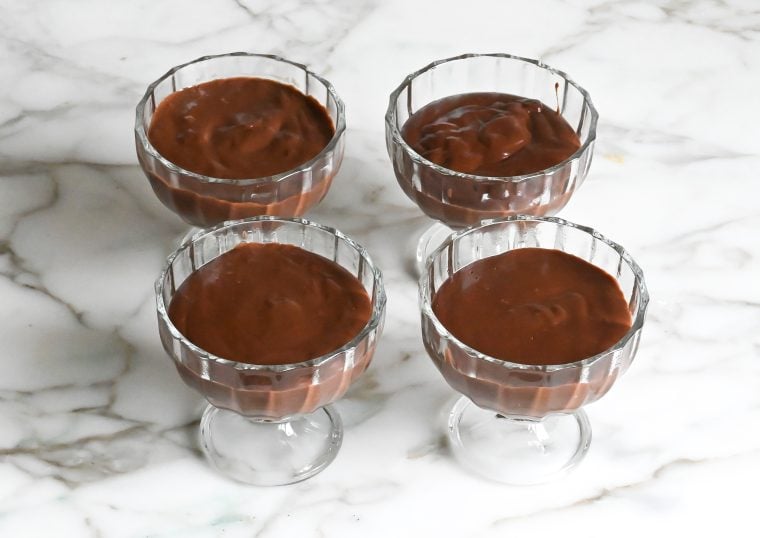 pudding in dessert bowls