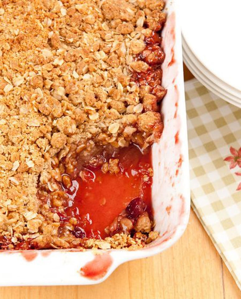 apple cranberry oat crumble