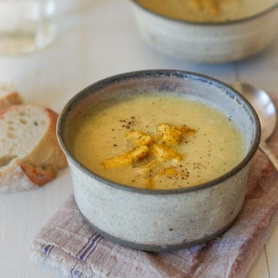 Curried Cauliflower and Apple Soup