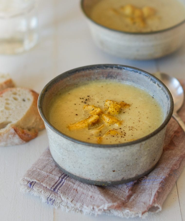 Curried Cauliflower and Apple Soup