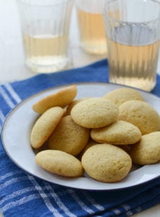 Plate of Italian cornmeal cookies.
