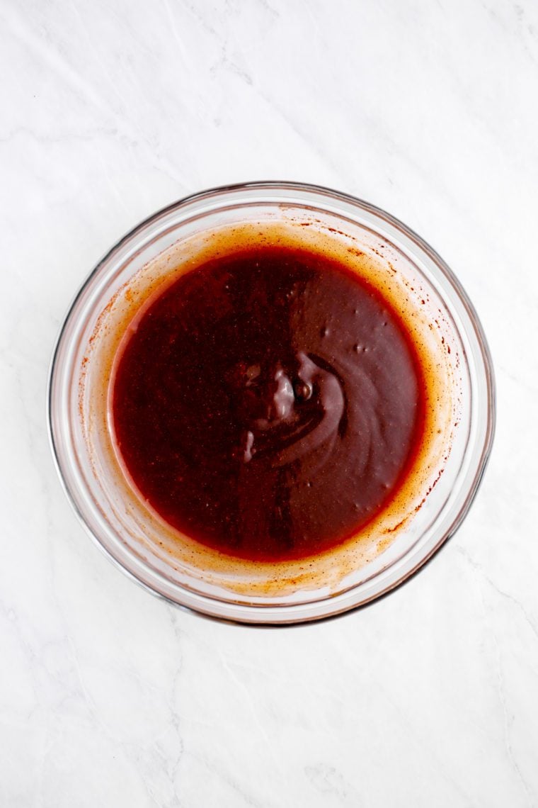 bbq sauce in bowl
