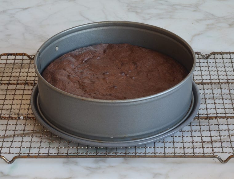baked flourless chocolate cake base