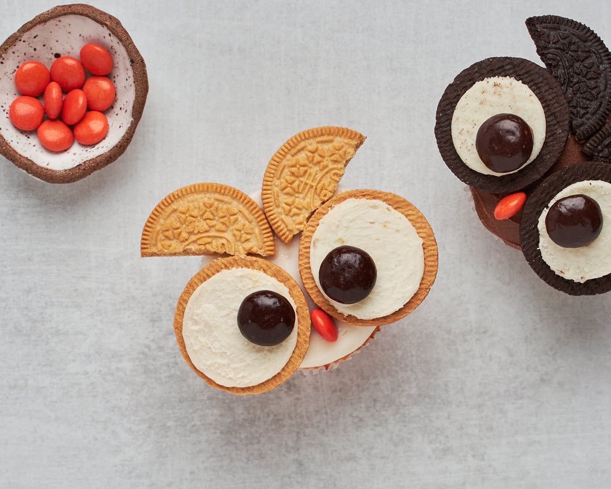 adding beaks to halloween cupcakes