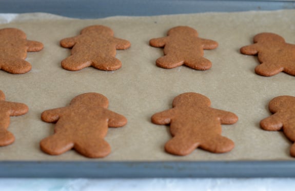 gingerbread men on baking sheet
