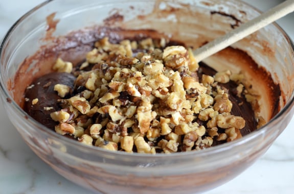 Nuts in a bowl with chocolate.