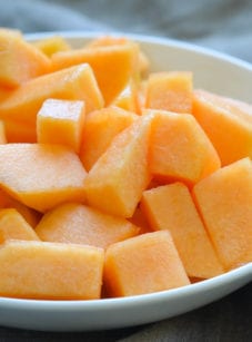 Bowl of cut cantaloupe.