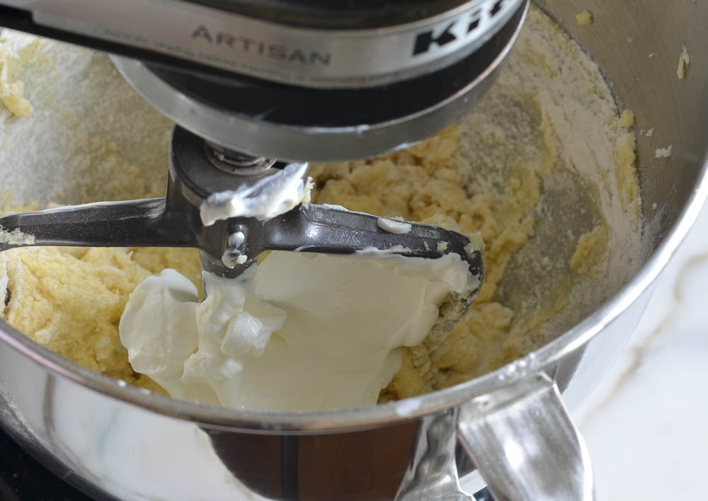 Sour Cream Chocolate Chip Coffee Cake-6