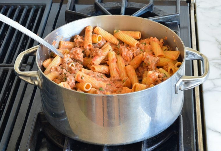 baked ziti sauce in pot