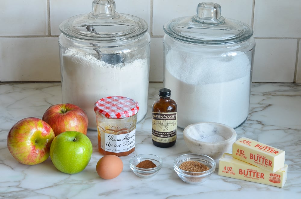 Tart ingredients including apples, vanilla, and butter.