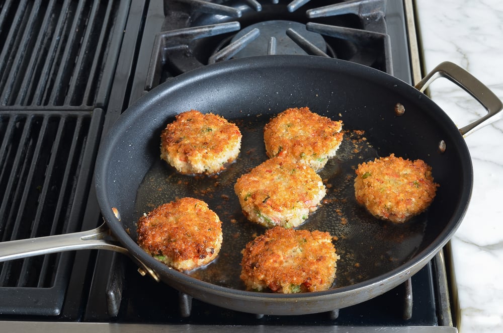 frying salmon cakes