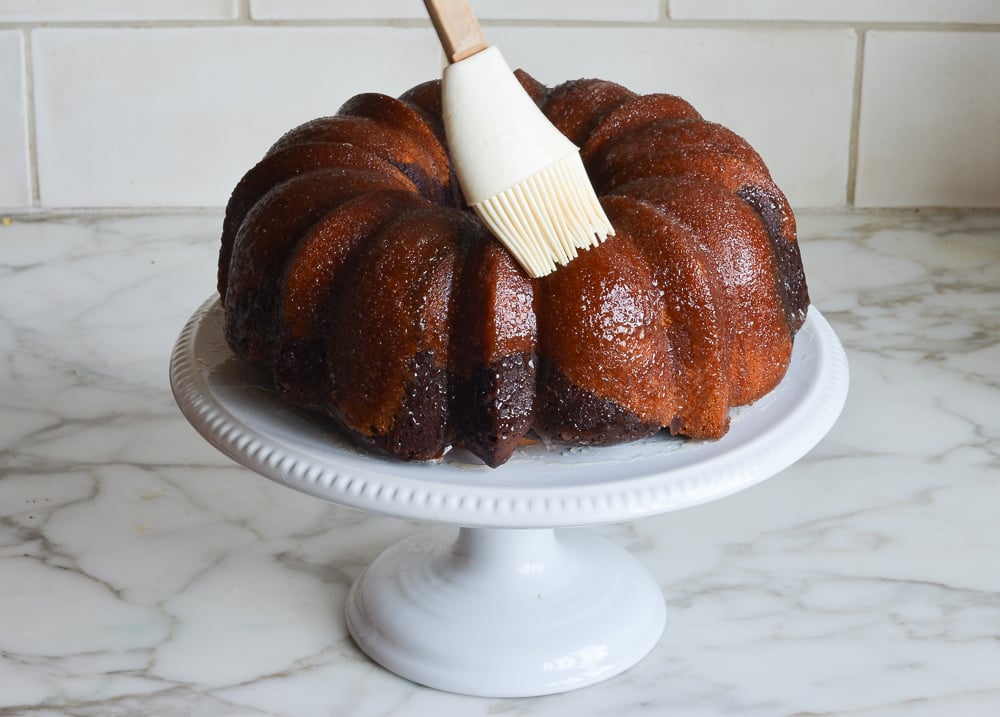 glazing top of marble cake