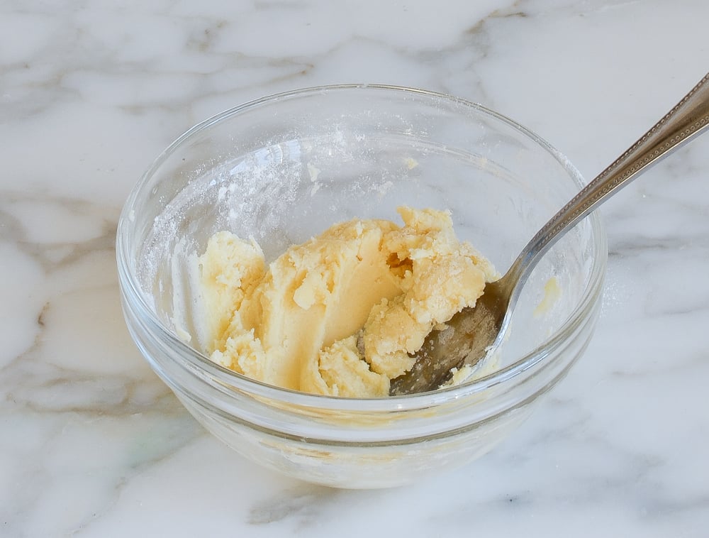 Small bowl of beurre manié.