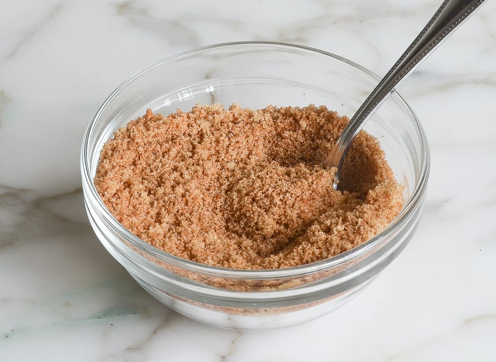 Cinnamon and brown sugar mixture in a small bowl.