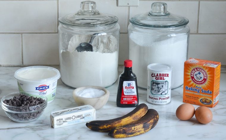 banana chocolate chip muffin ingredients
