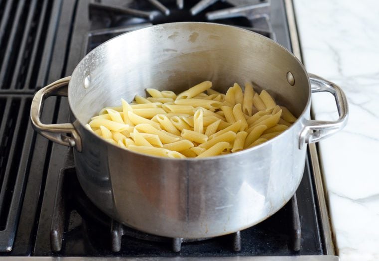 penne in pot