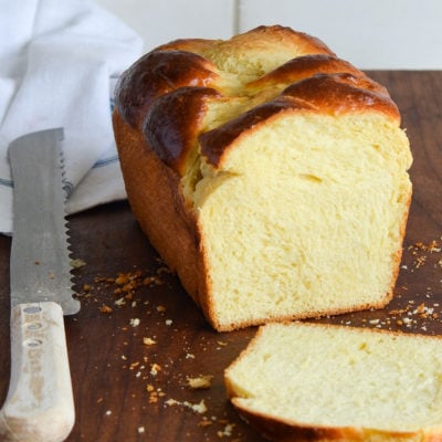 Loaf of brioche with the end sliced off.