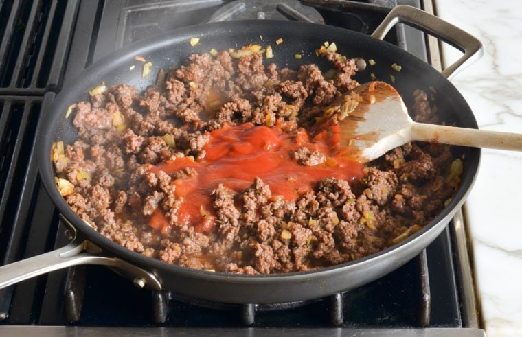 browned beef with tomato sauce