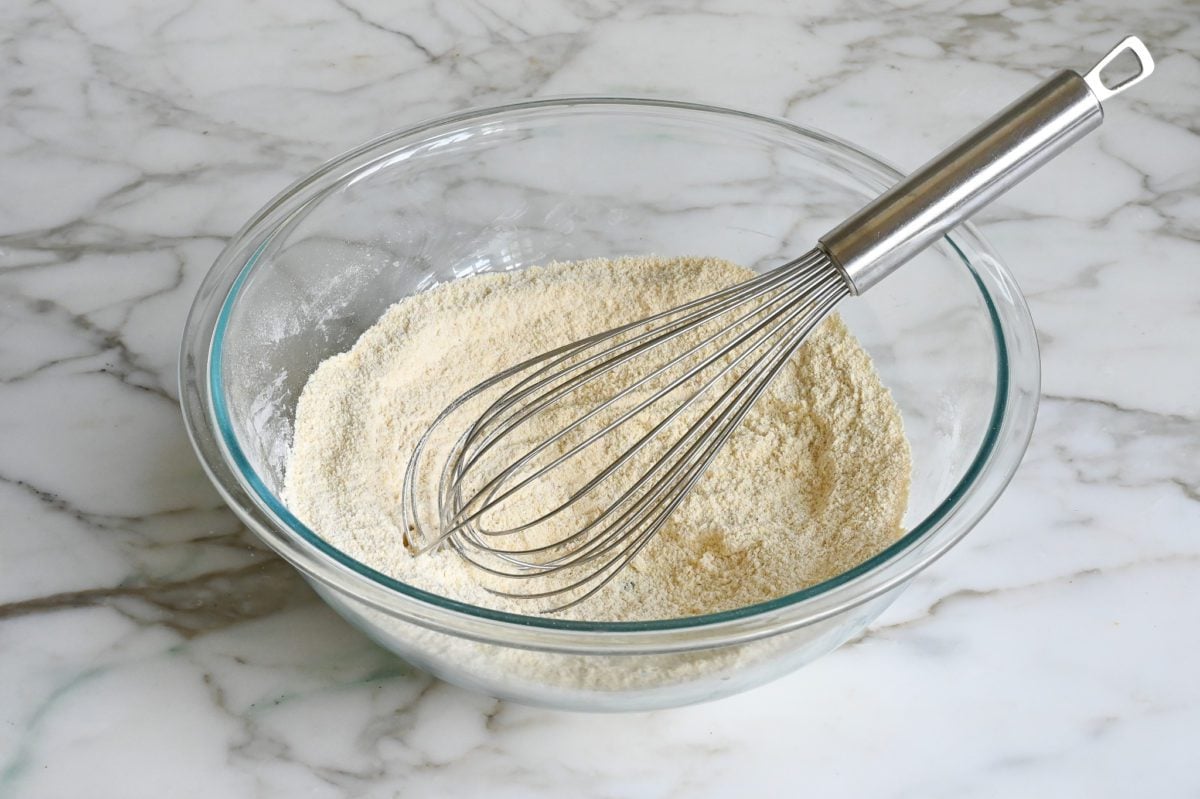 whisked dry ingredients in mixing bowl