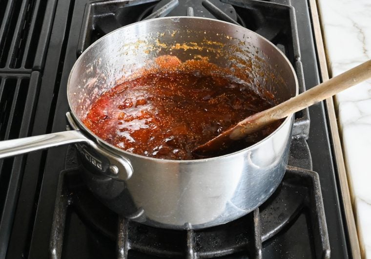 cooked fig jam in saucepan