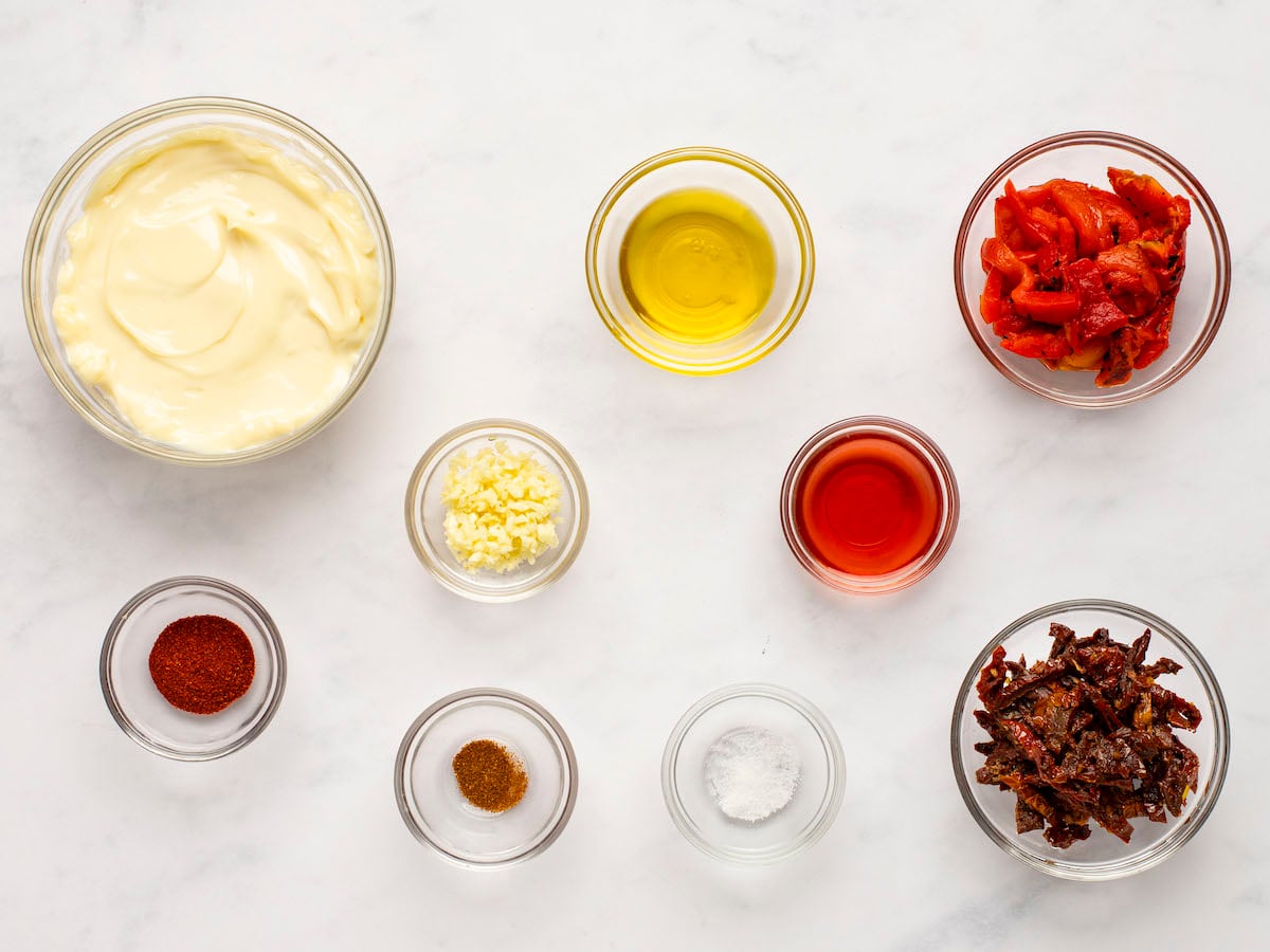 roasted red pepper and sun-dried tomato aioli ingredients