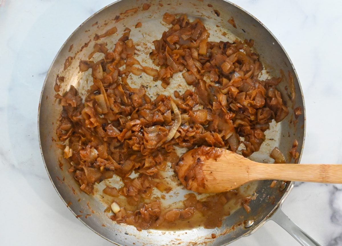 finished caramelized onions in skillet