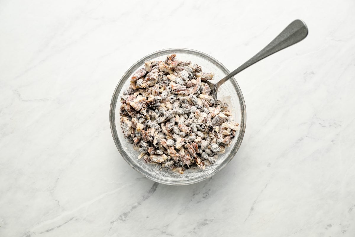 nuts and currants tossed with some of the flour mixture in small bowl.