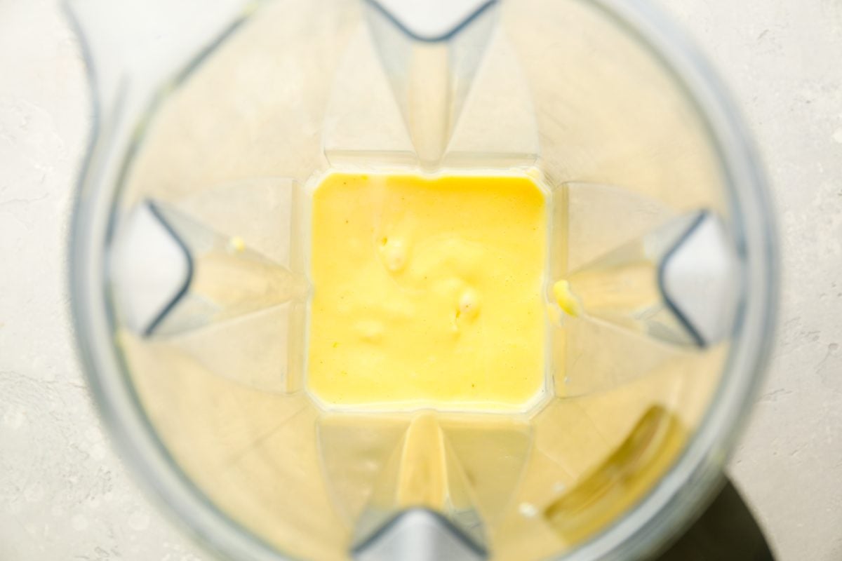 hollandaise sauce in blender