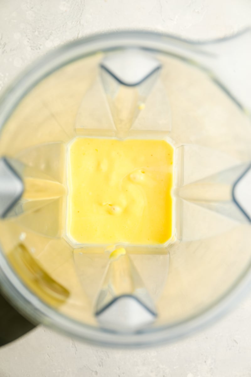 blended hollandaise sauce in blender.