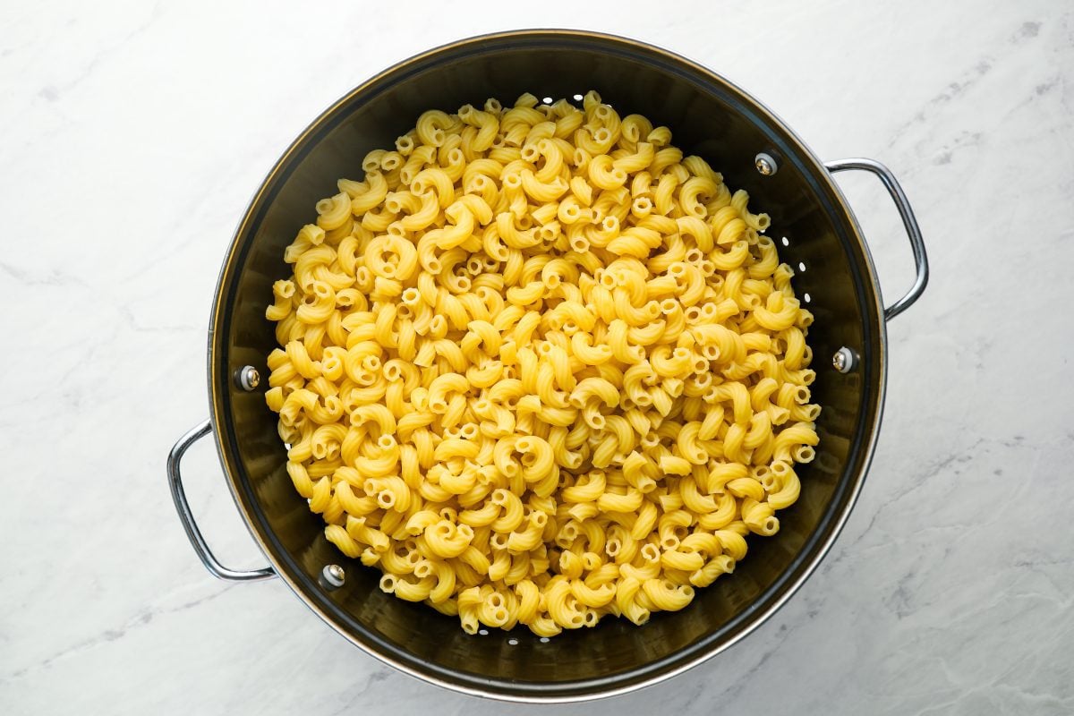 drained noodles in colander