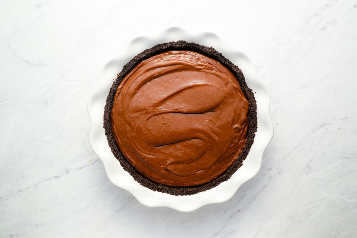 smoothed out chocolate filling in pie crust