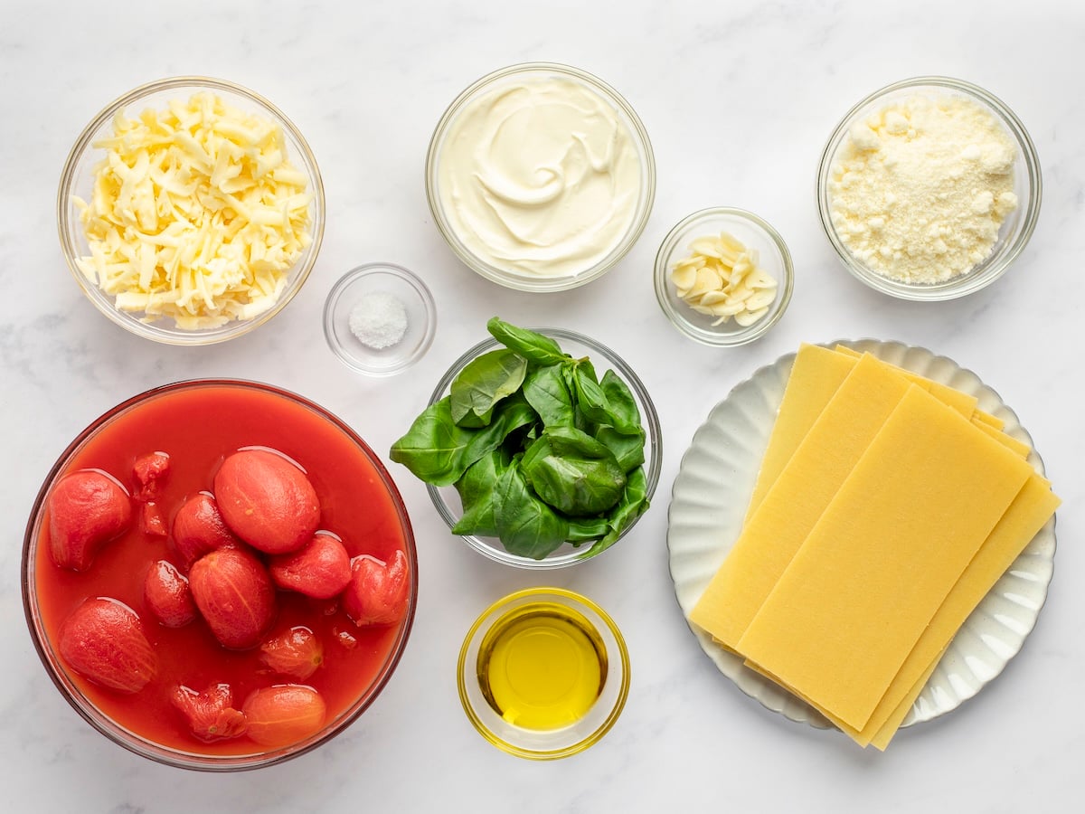 cheese lasagna ingredients.