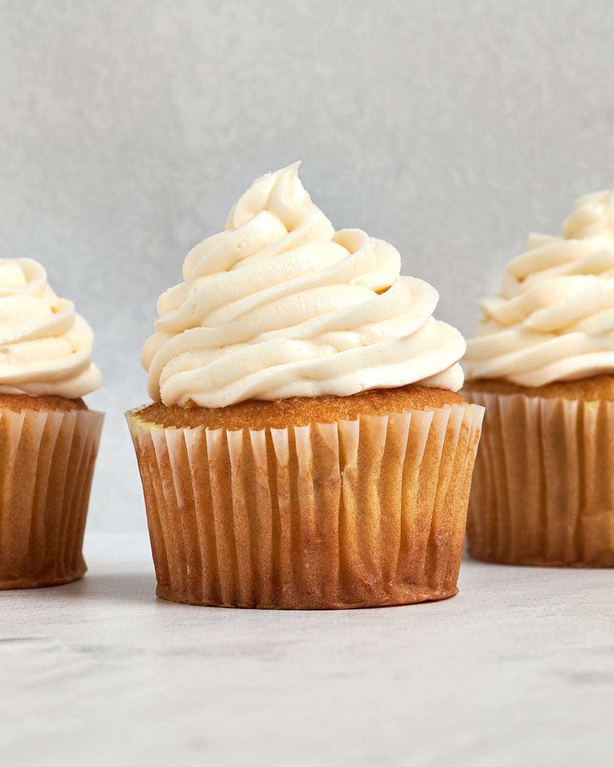 cupcakes with vanilla buttercream frosting