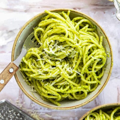 Pesto pasta bowls